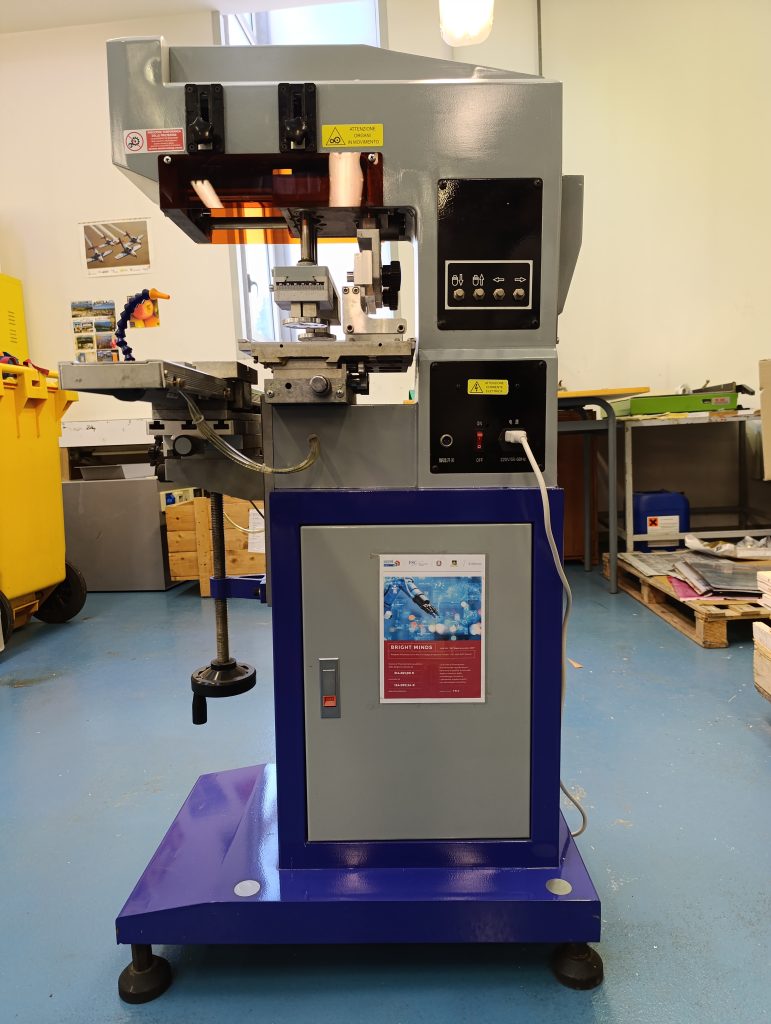 AZ_B_CPL_TAMPONATRICE